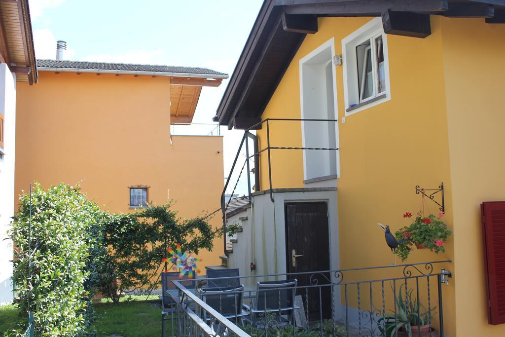 Casa Gialla Gordola Pokój zdjęcie